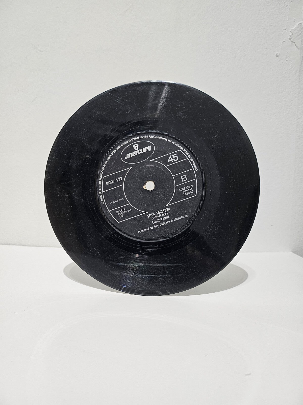 Lindisfarne - Stick Together / Run For Home - 7 inch Vinyl Record