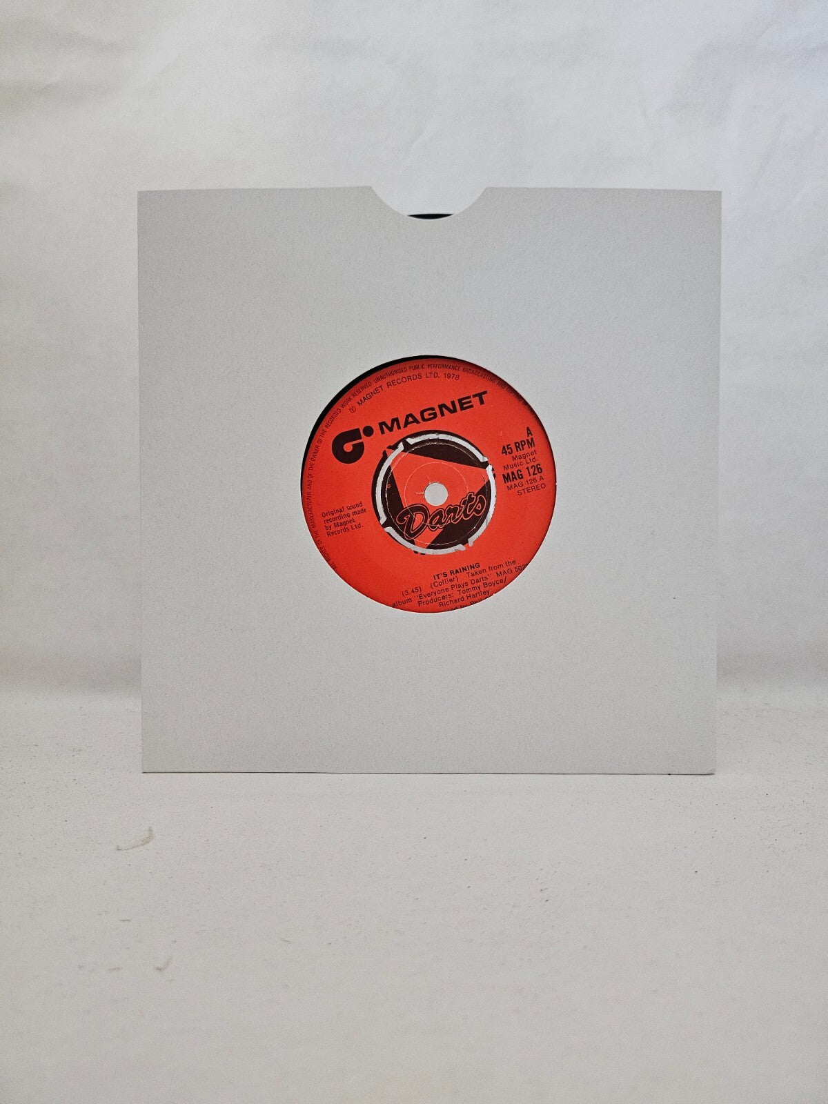 Darts - It's Raining / Messing Shows Blues - 7 Inch Vinyl Record