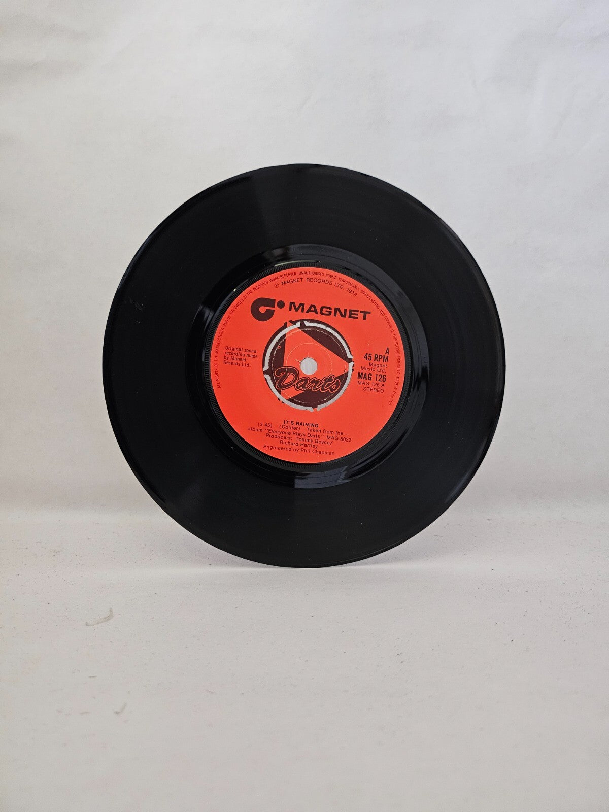 Darts - It's Raining / Messing Shows Blues - 7 Inch Vinyl Record